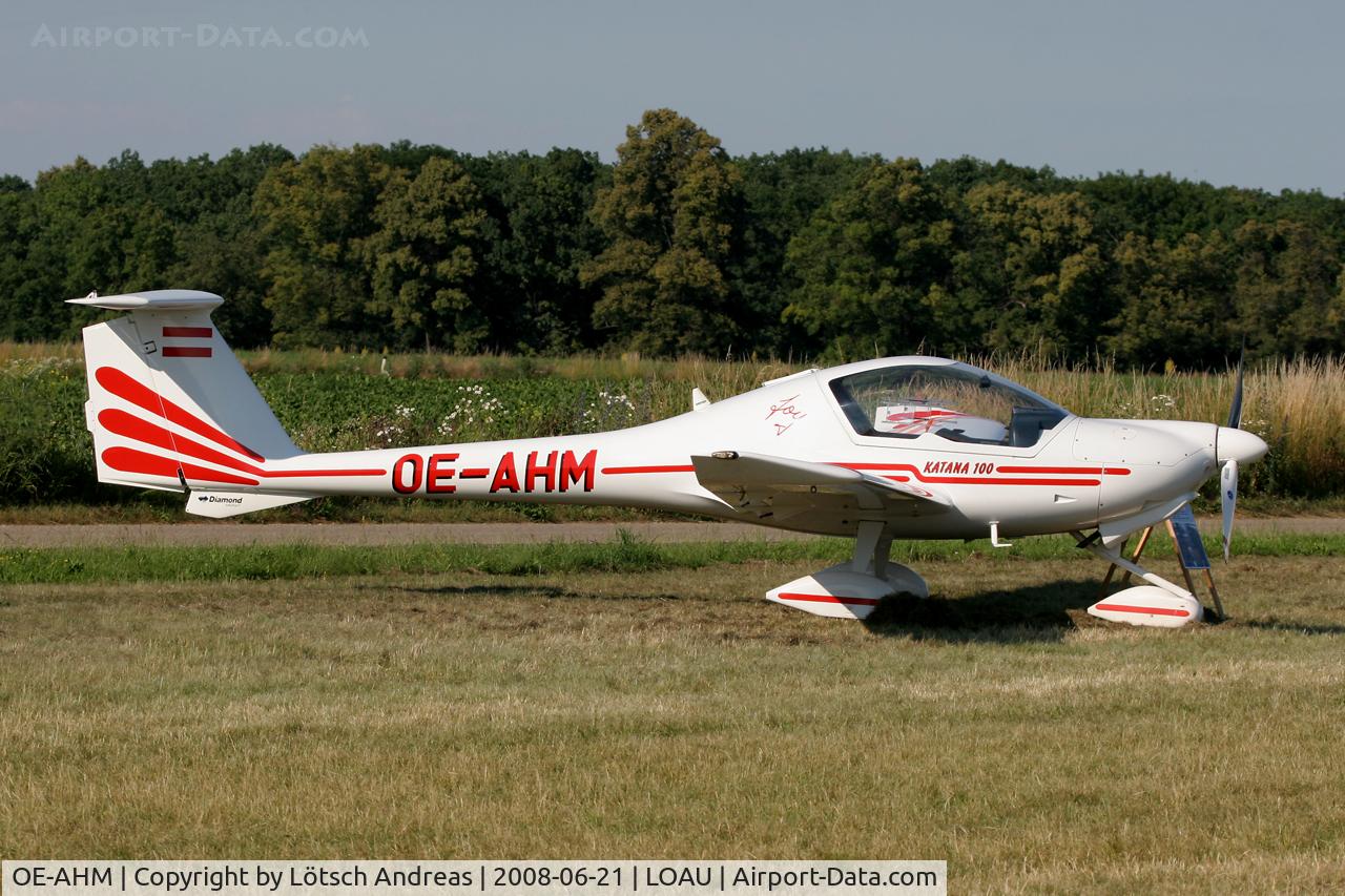 OE-AHM, HOAC DV-20 Katana C/N 20080, statik display on open days at Stockerau Airfield