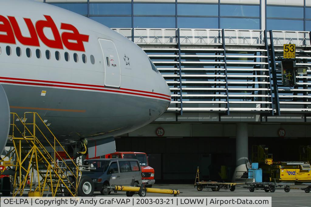 OE-LPA, 1997 Boeing 777-2Z9/ER C/N 28698, Lauda Air 777-200