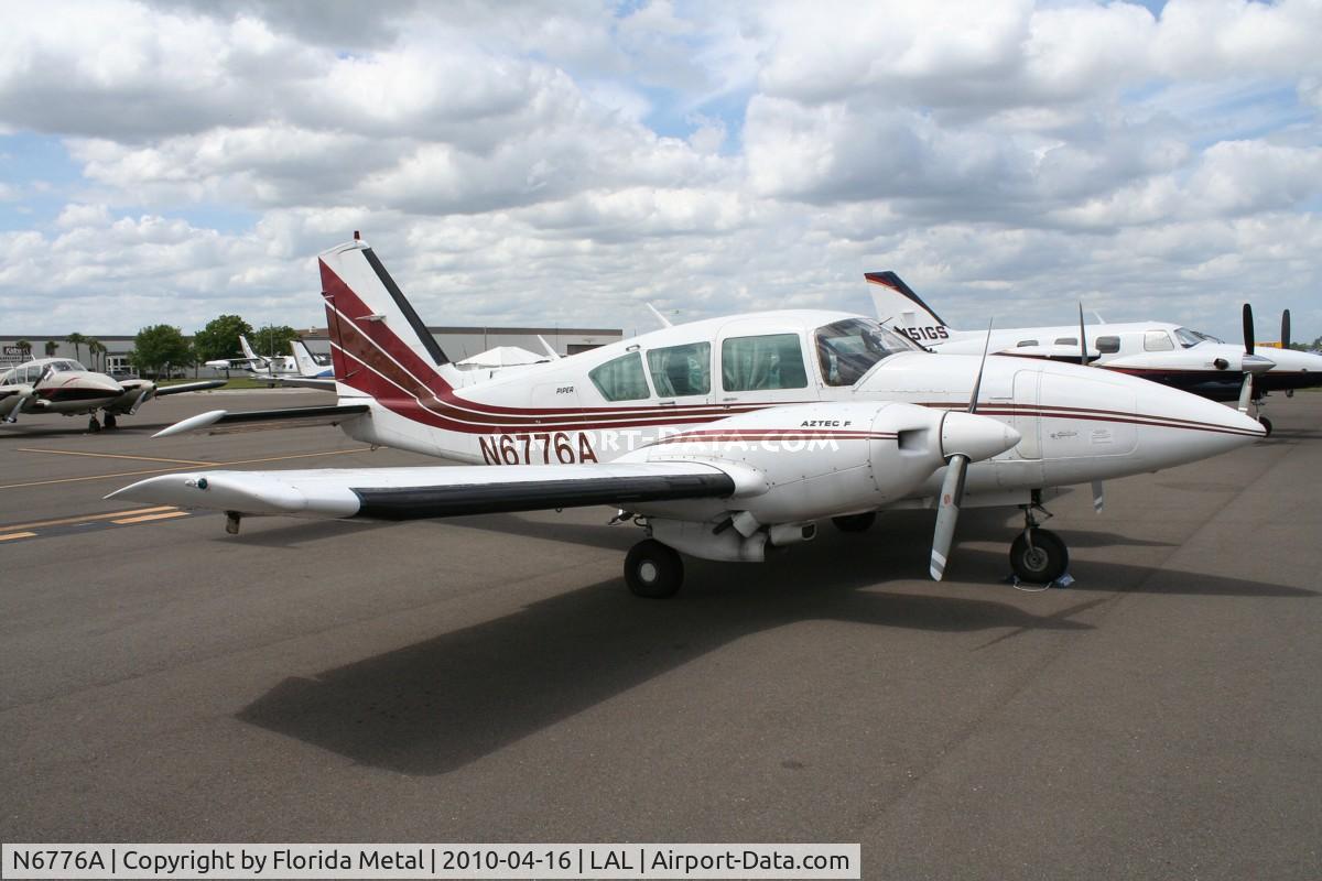 N6776A, 1979 Piper PA-23-250 Aztec C/N 27-7954088, PA-23-250