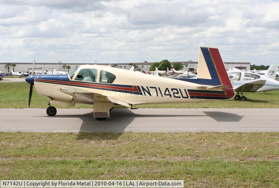 N7142U, 1964 Mooney M20E C/N 381, M20E