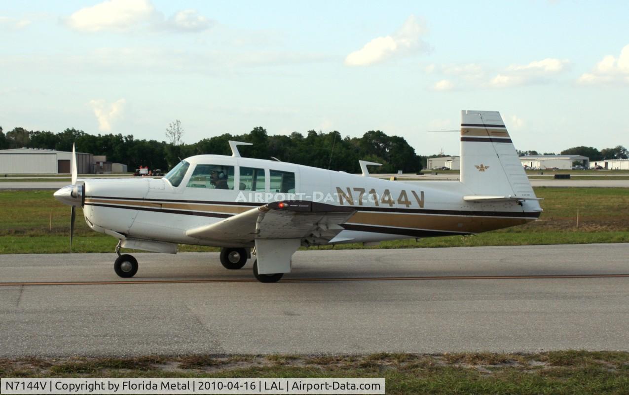N7144V, 1974 Mooney M20F Executive C/N 22-0063, Mooney M20F