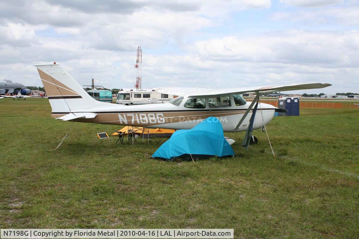 N7198G, 1969 Cessna 172K Skyhawk C/N 17258898, Cessna 172K