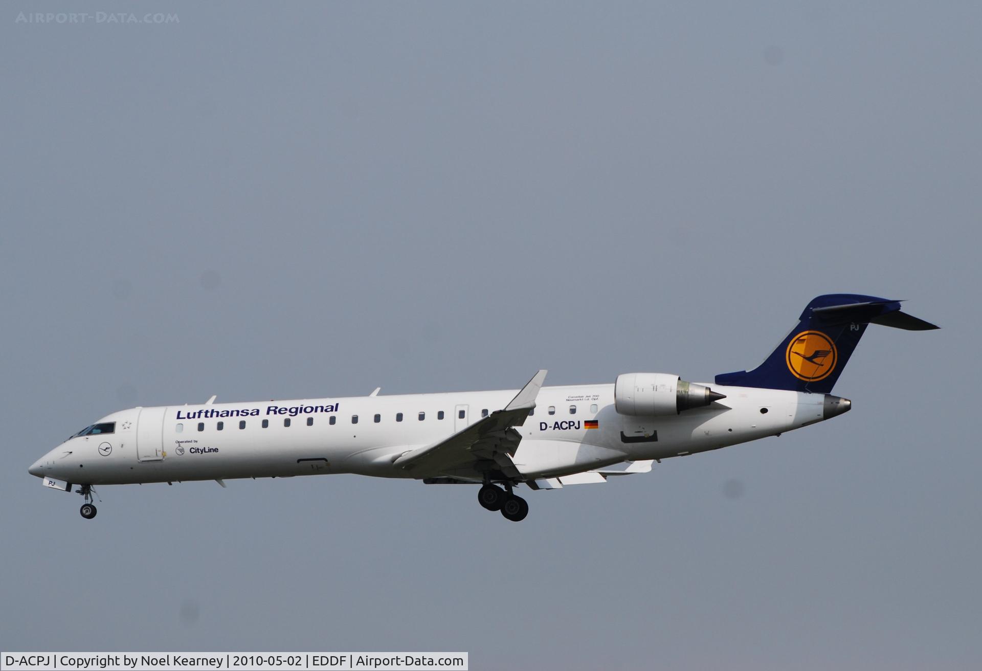 D-ACPJ, Canadair CRJ-701ER (CL-600-2C10) Regional Jet C/N 10040, Landing Rwy 25L