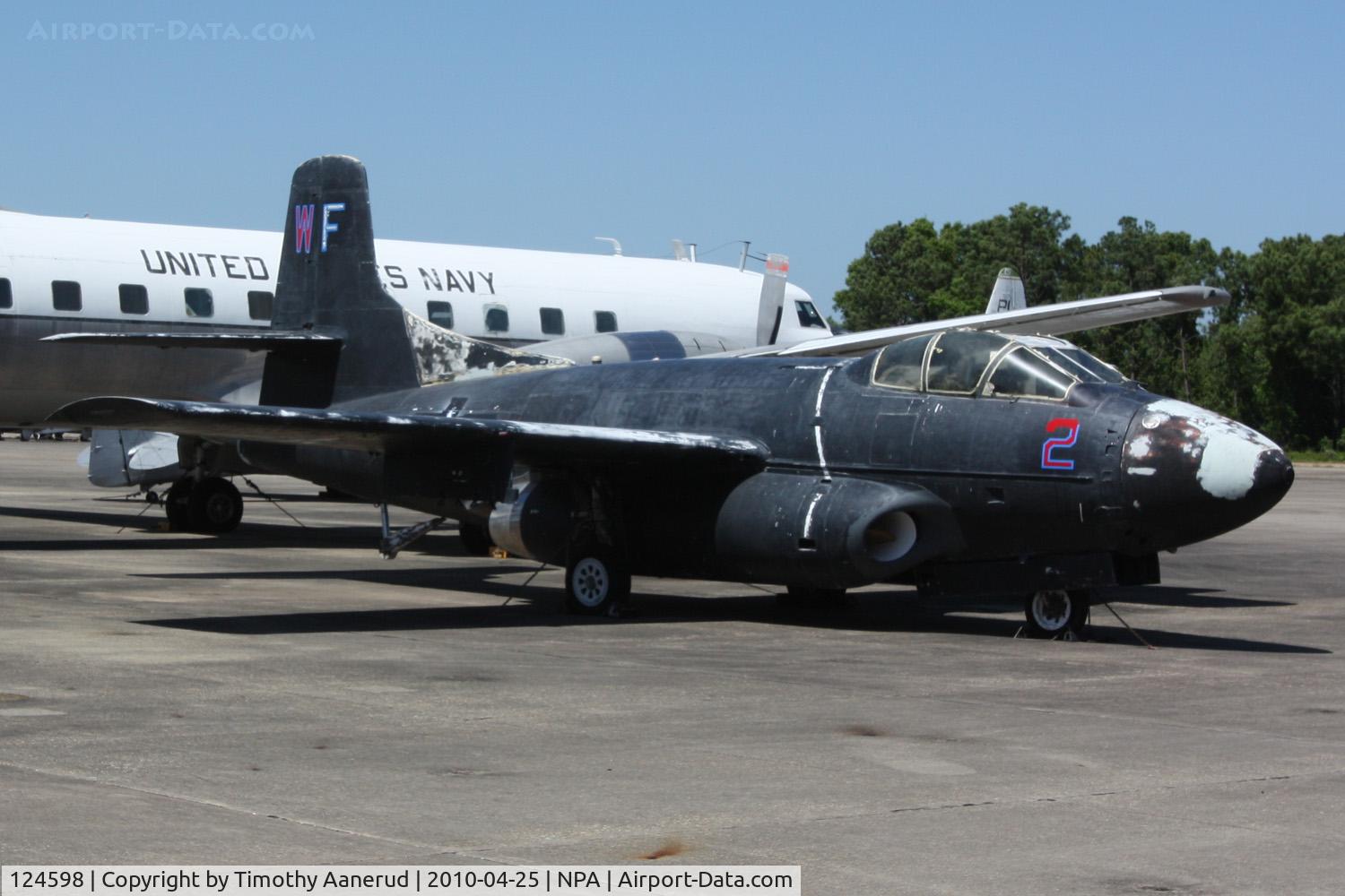 124598, 1951 Douglas F3D-2 Skyknight C/N 7468, 1951 Douglas Aircraft Company F3D-2, c/n: 7468