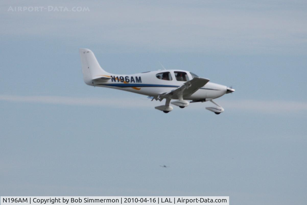 N196AM, 2000 Cirrus SR20 C/N 1105, Arriving at Lakeland, FL during Sun N Fun 2010.