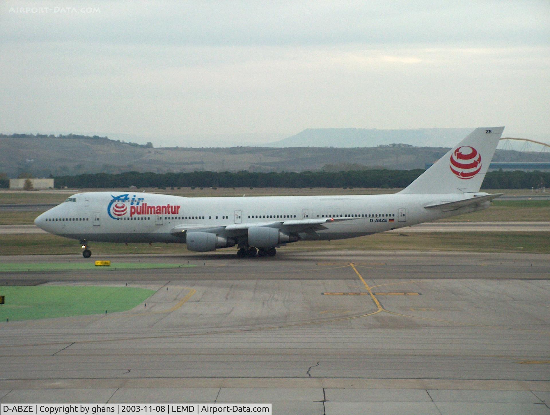 D-ABZE, 1986 Boeing 747-230BM C/N 23509, Air Pullmantur is over