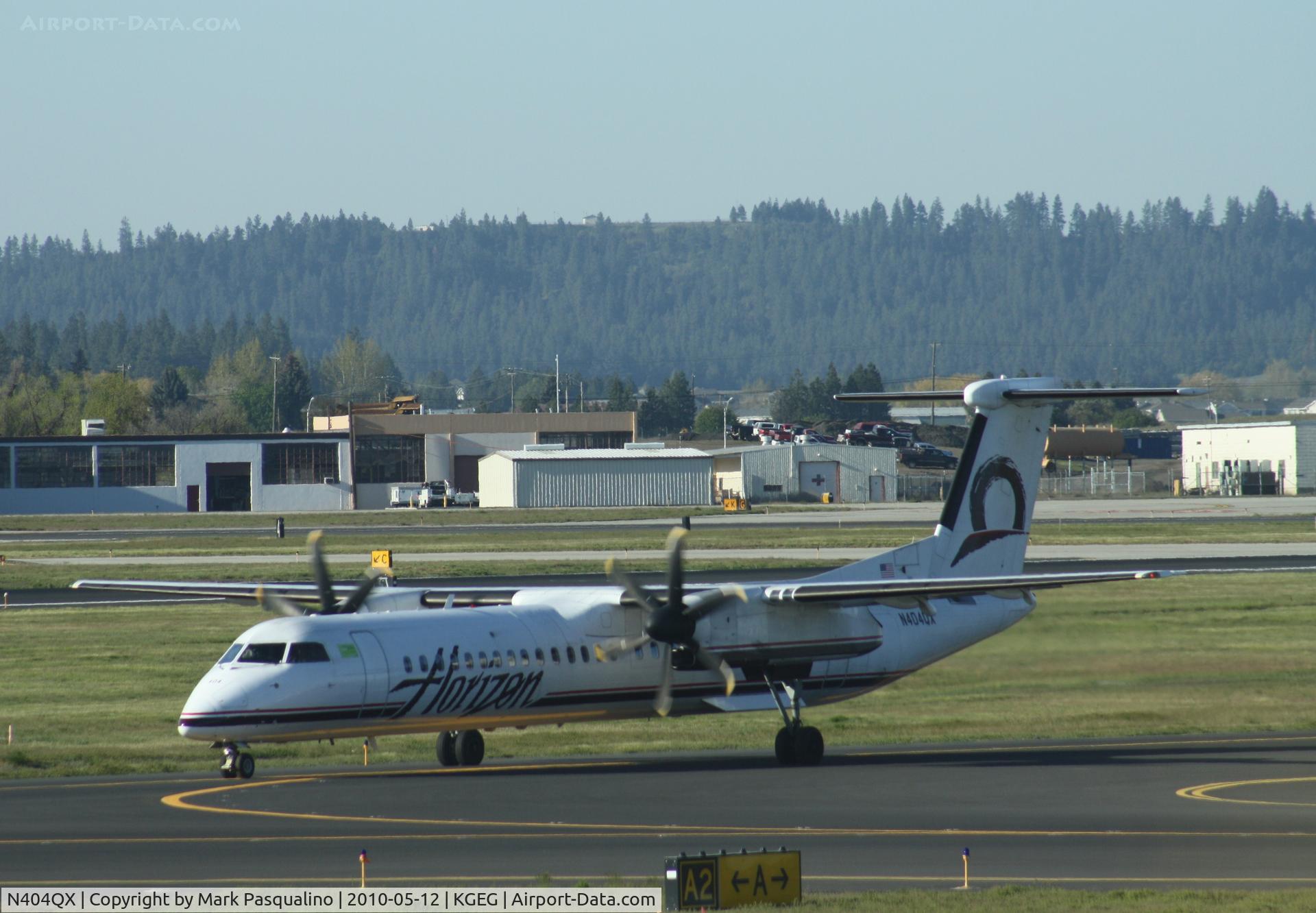 N404QX, 2001 Bombardier DHC-8-402 Dash 8 C/N 4046, DHC-8-400
