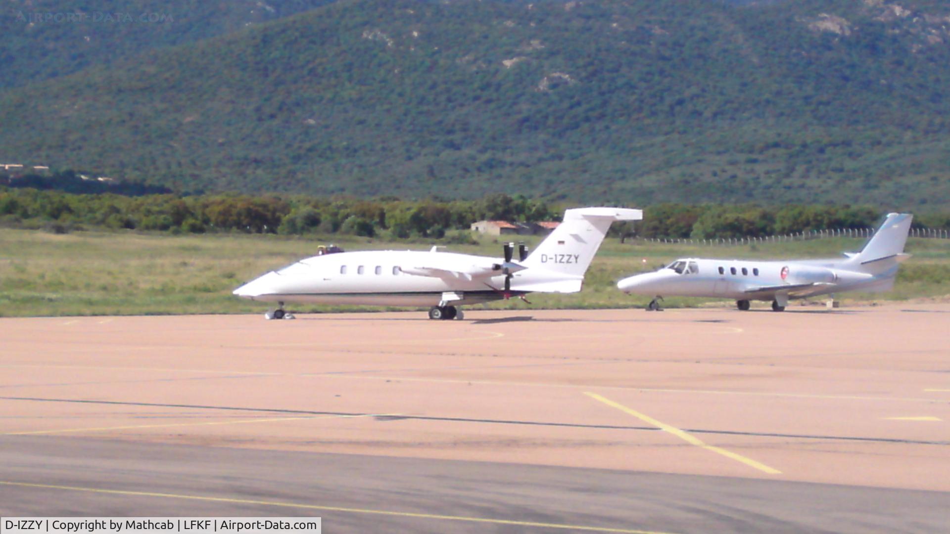 D-IZZY, 1999 Piaggio P-180 Avanti C/N 1034, Piaggio P-180 AVANTI