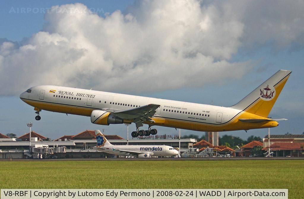 V8-RBF, 1992 Boeing 767-33A/ER C/N 25530, Royal Brunei