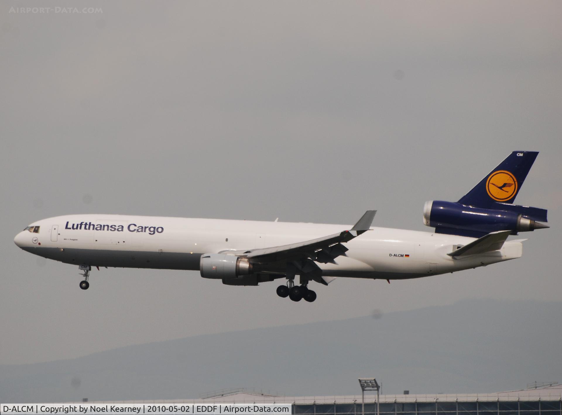 D-ALCM, 2001 McDonnell Douglas MD-11F C/N 48805, Landing Rwy 25L
