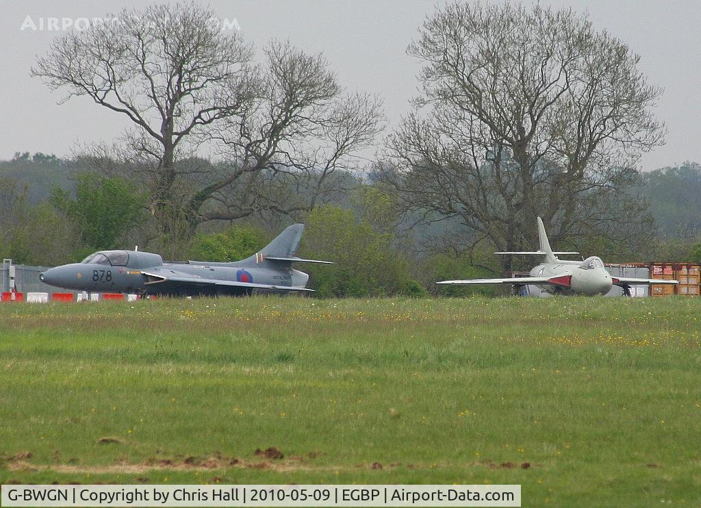 G-BWGN, 1955 Hawker Hunter T.8C C/N 41H-670689, with G-BZPB Hawker Hunter GA.11