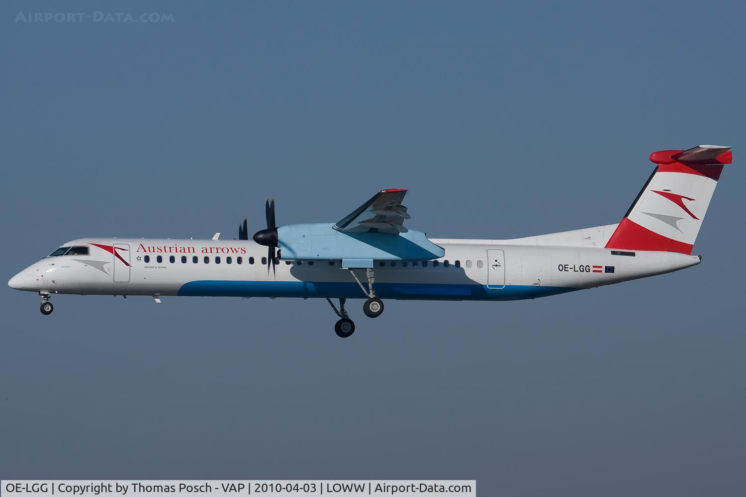 OE-LGG, 2002 De Havilland Canada DHC-8-402Q Dash 8 C/N 4074, Austrian Arrows