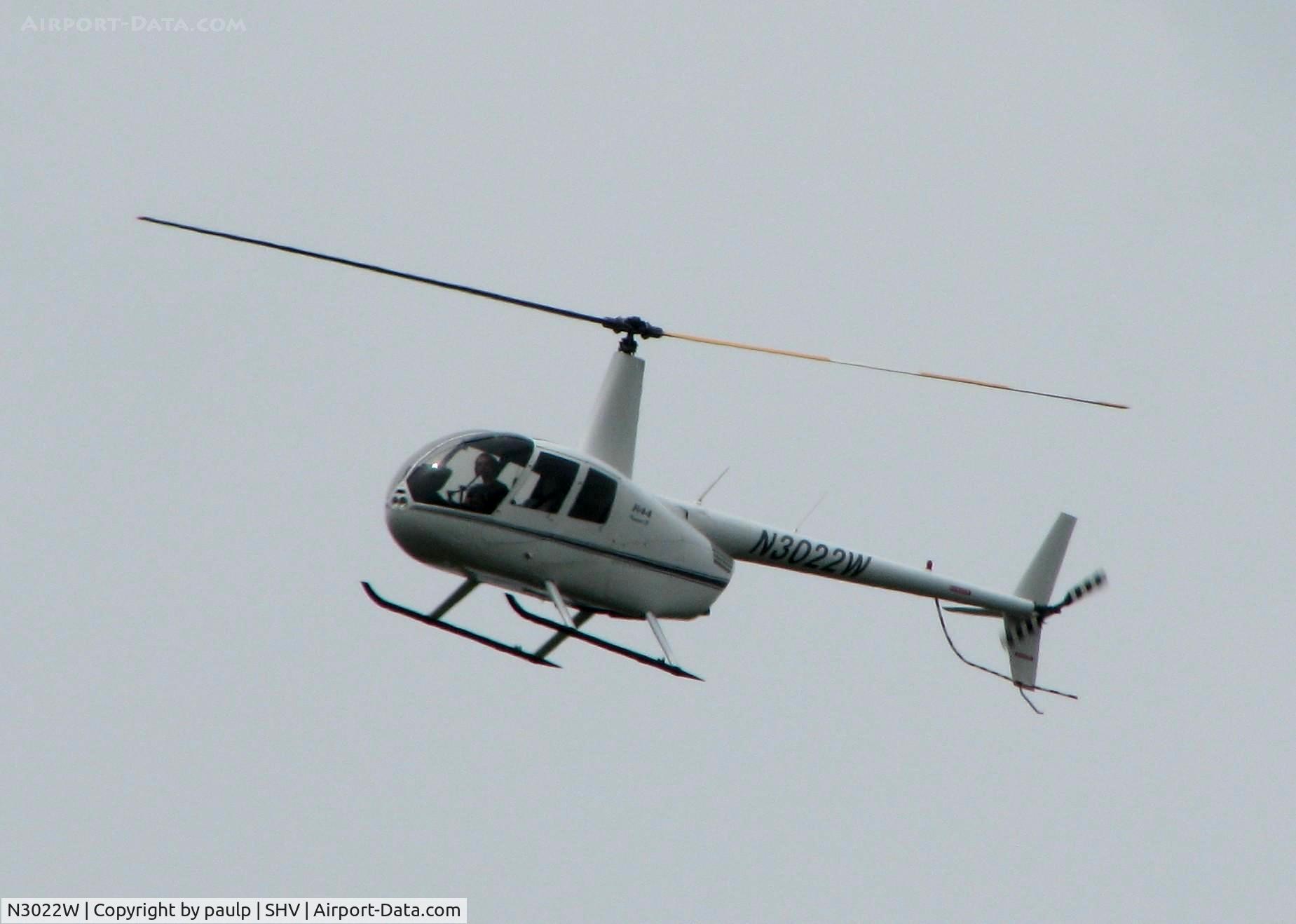 N3022W, 2007 Robinson R44 II C/N 11645, Landing at Shreveport Regional.