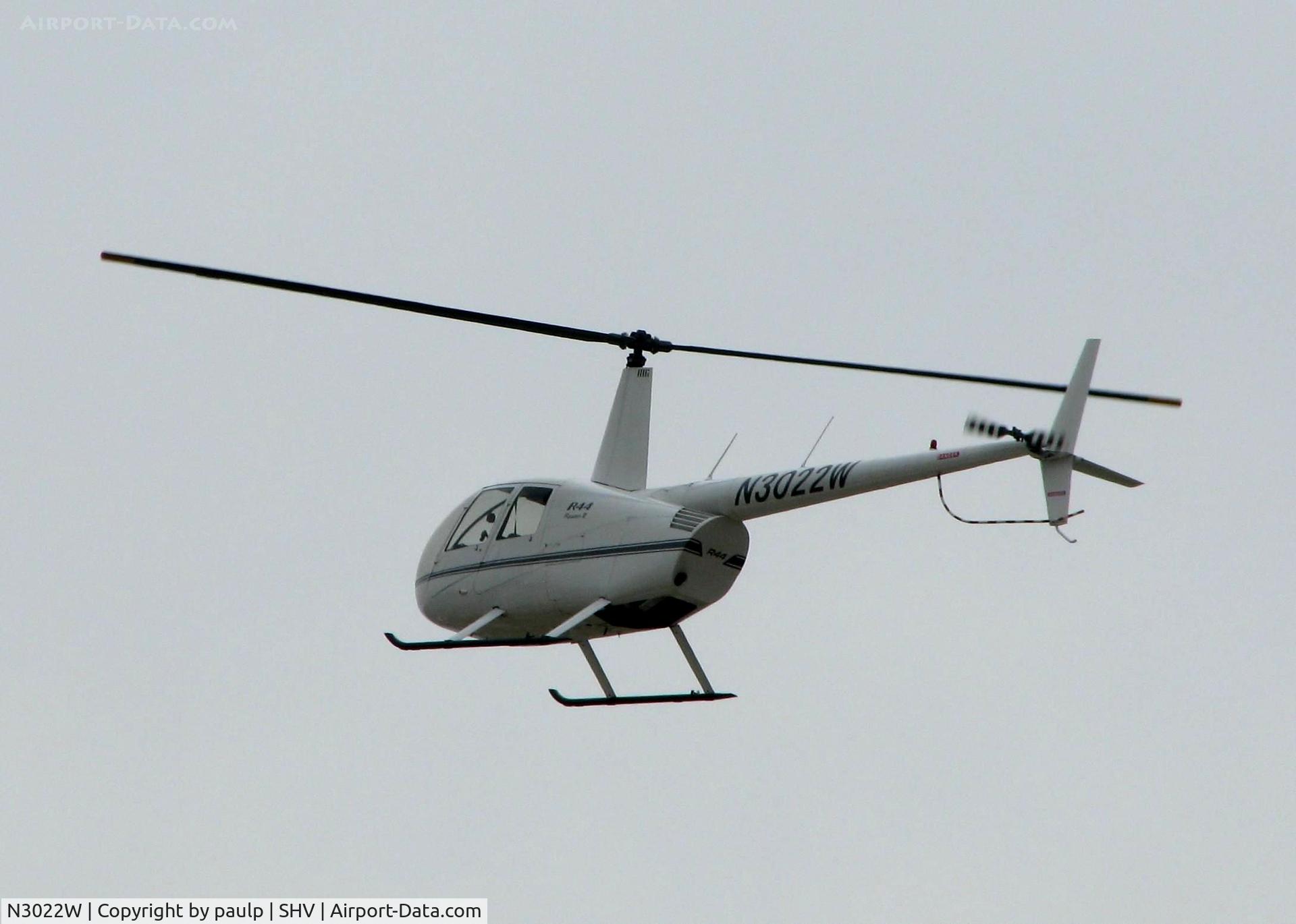 N3022W, 2007 Robinson R44 II C/N 11645, Landing at Shreveport Regional.