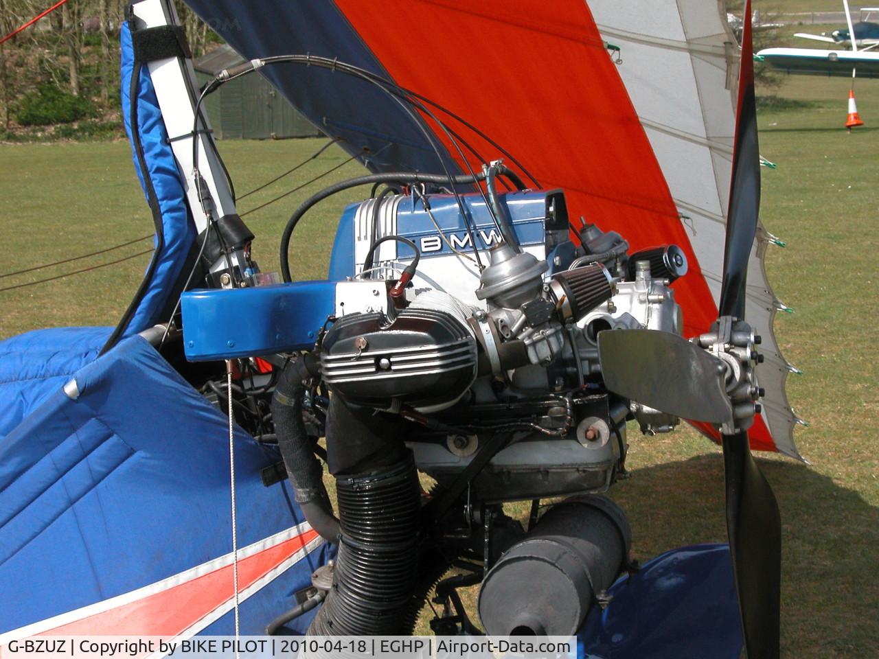 G-BZUZ, 2001 Hunt Ja HUNT AVON-BLADE R100(1) C/N BMAA/HB/162, POWERED BY BMW R100 MOTORCYCLE ENGINE