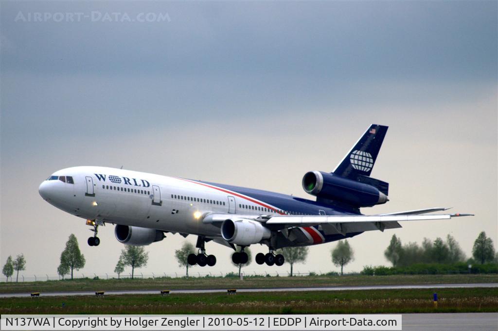 N137WA, 1981 McDonnell Douglas DC-10-30 C/N 48282, Arrival on Runway 26R