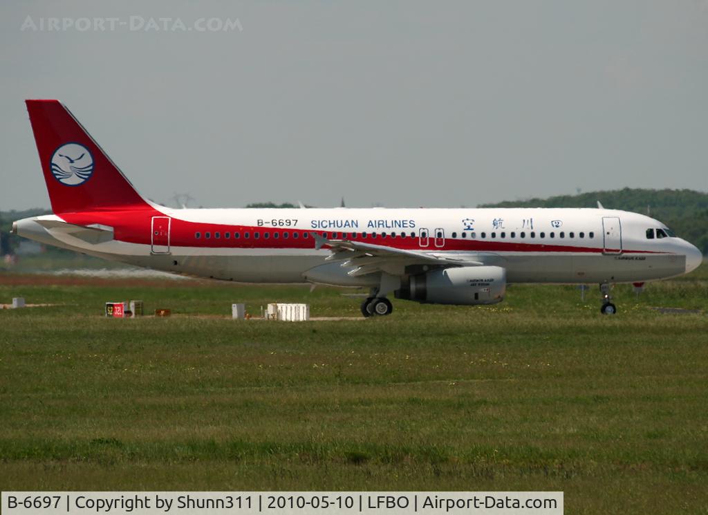 B-6697, 2010 Airbus A320-232 C/N 4288, Delivery day...
