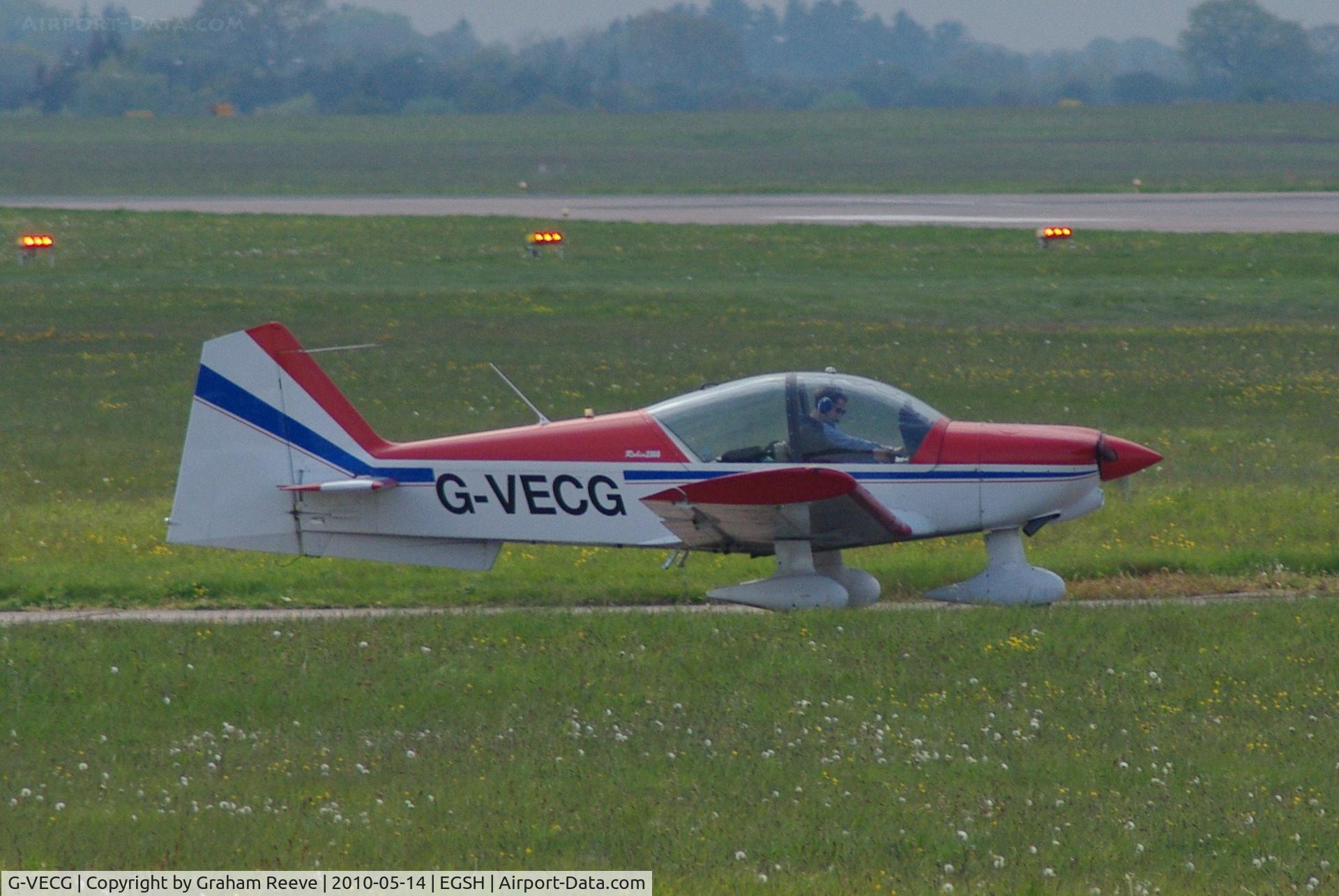 G-VECG, 1998 Robin R-2160i Alpha Sport Alpha Sport C/N 322, Awaiting departure from Norwich.