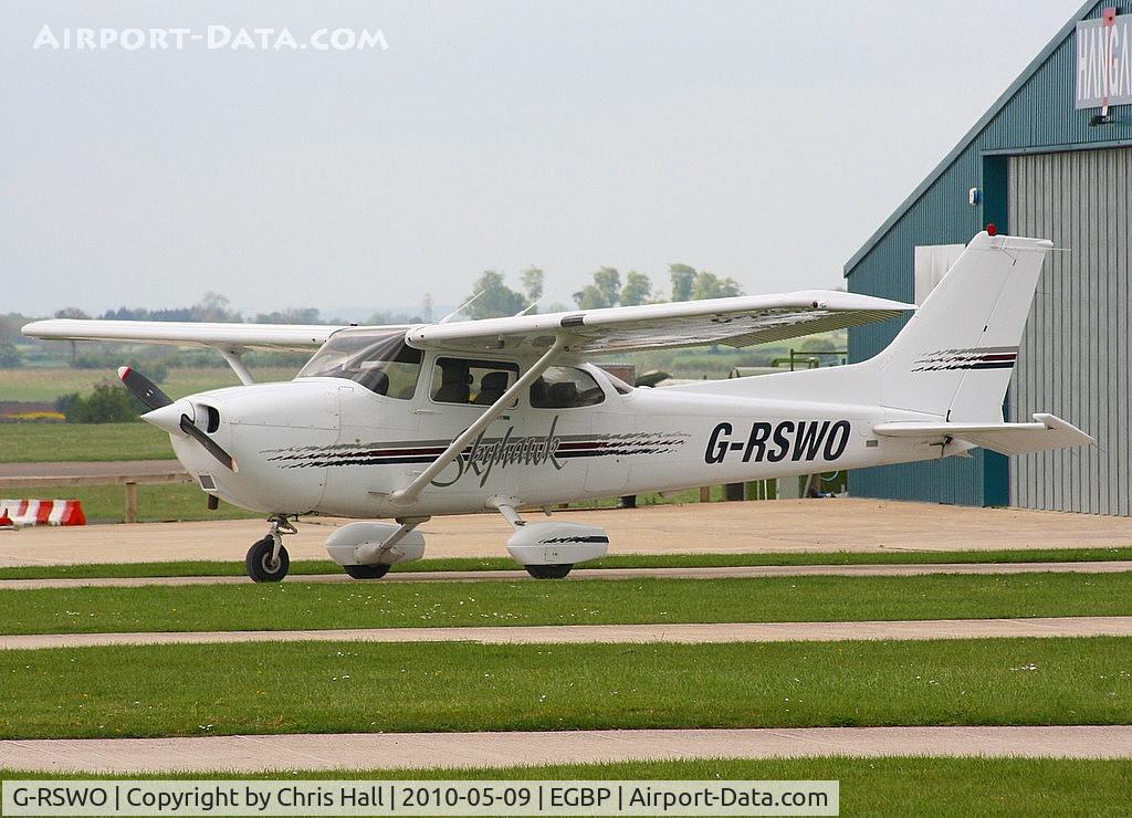 G-RSWO, 1997 Cessna 172R C/N 17280206, at the Great Vintage Flying Weekend
