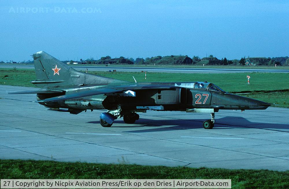 27, Mikoyan-Gurevich MiG-27D C/N Not found 27, MiG-27 Flogger K, assigned to 296 APIB,  with blue wheelcovers due to its' agressor role.