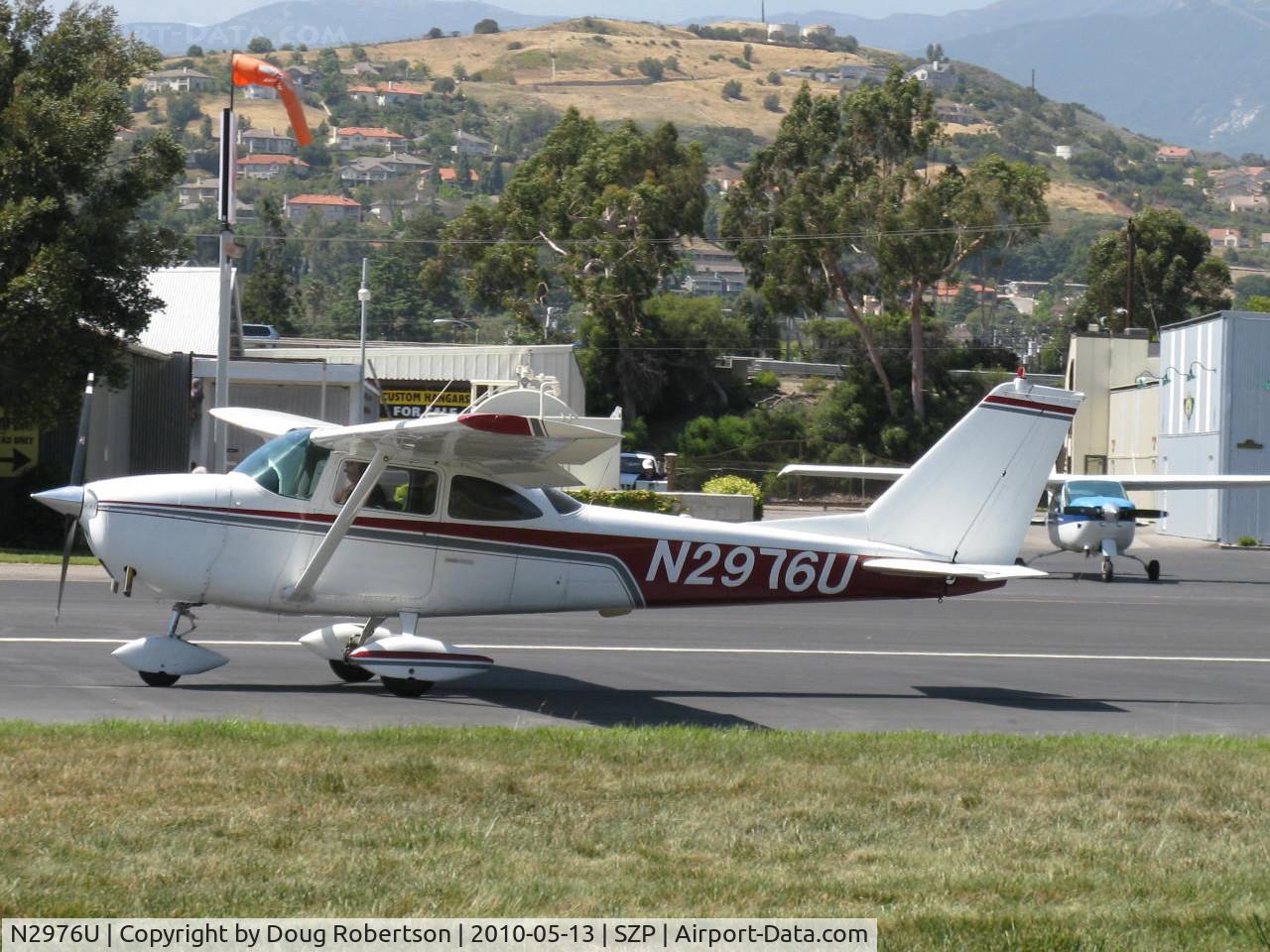 N2976U, 1966 Cessna 172G C/N 17254525, 1966 Cessna 172G, Continental O-300 145 Hp, landing roll Rwy 22