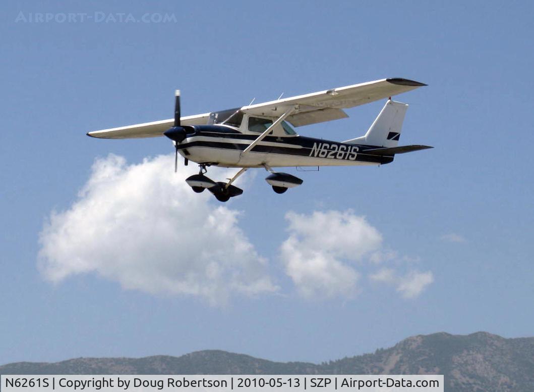 N6261S, 1967 Cessna 150G C/N 15067061, 1967 Cessna 150G, Continental O-200 100 Hp, on final Rwy 22, classic American two-place economical flight training aircraft