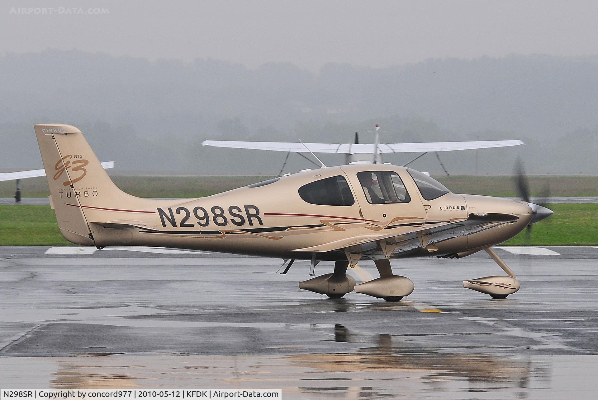 N298SR, 2007 Cirrus SR-22 G3-GTS Turbo C/N 2506, Seen at KFDK on 5/12/2010.