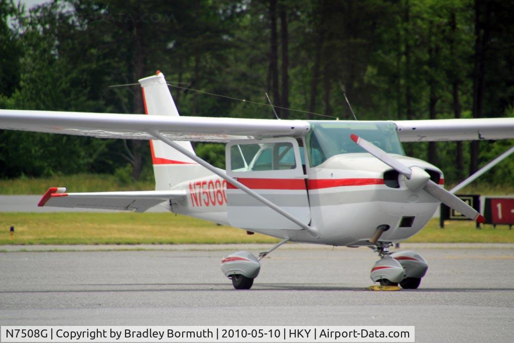 N7508G, 1970 Cessna 172K Skyhawk C/N 17259208, A great day to take pictures!