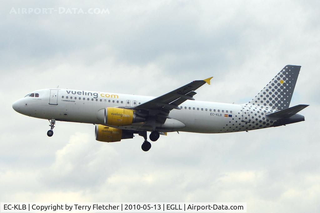 EC-KLB, 2007 Airbus A320-214 C/N 3321, Vueling A320 at Heathrow