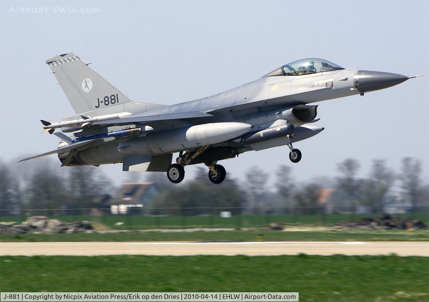 J-881, Fokker F-16AM Fighting Falcon C/N 6D-98, J-881 is a Royal Netherlands AF F-16AM fighter of 323 sqn and as such host of Frisian Flag 2010