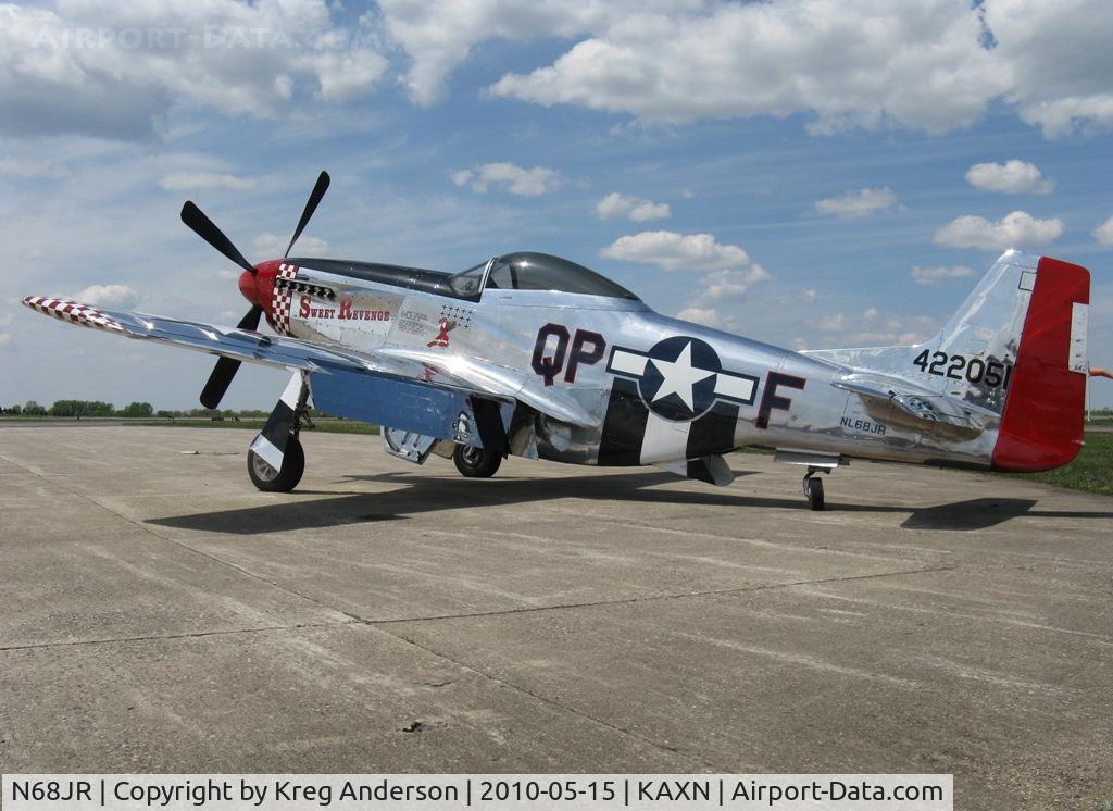 N68JR, 1944 North American P-51D Mustang C/N 44-72051, NL68JR sitting on the concrete after some flying sessions.