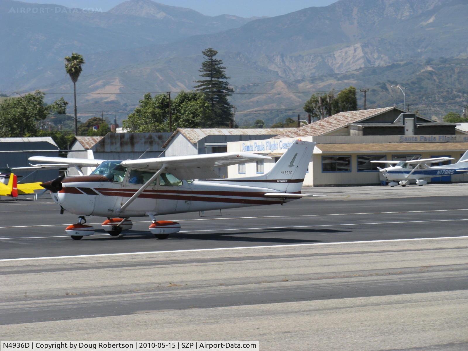 N4936D, 1979 Cessna 172N C/N 17272405, 1979 Cessna 172N, Lycoming O-320-E2D 150 Hp, landing roll Rwy 22