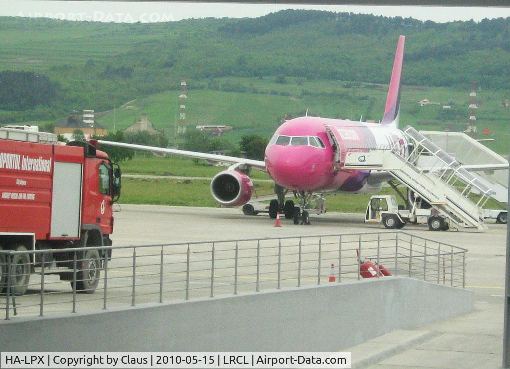 HA-LPX, 2009 Airbus A320-232 C/N 3968, Ready for Pisa