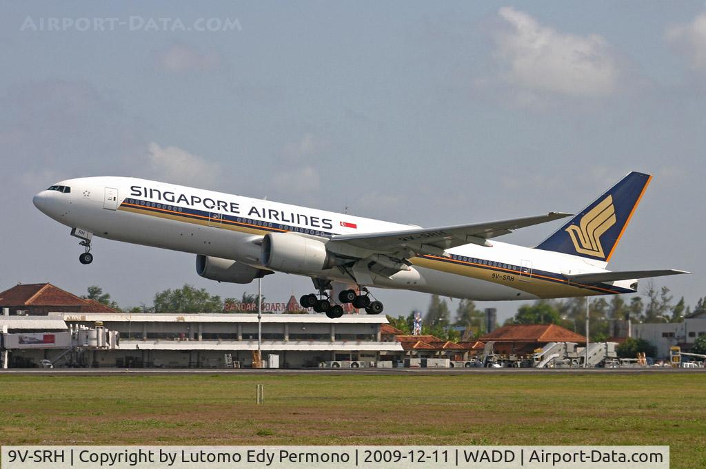 9V-SRH, 2001 Boeing 777-212/ER C/N 30866, Singapore Airlines