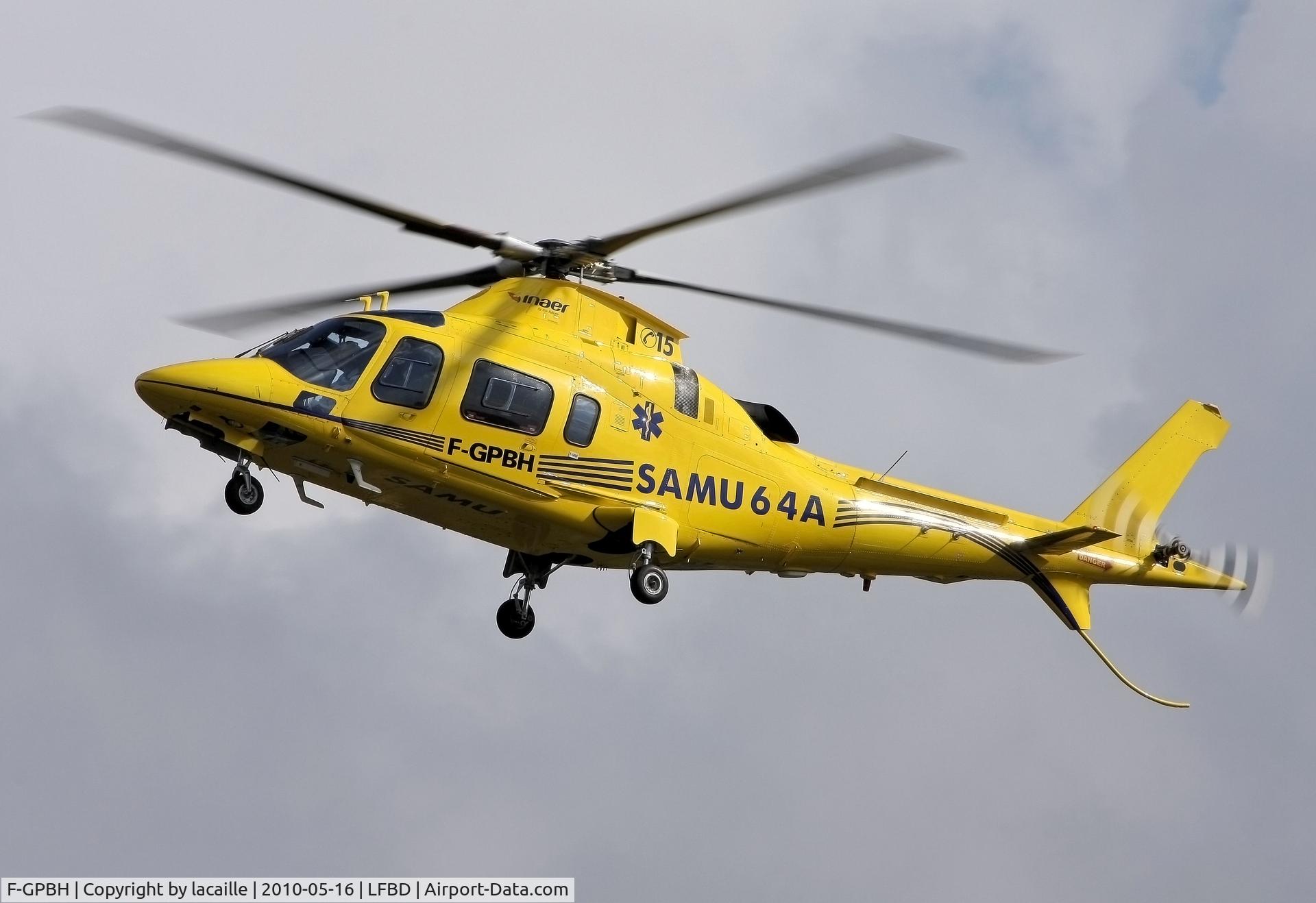 F-GPBH, Agusta A-109E Power C/N 11606, atterrissage