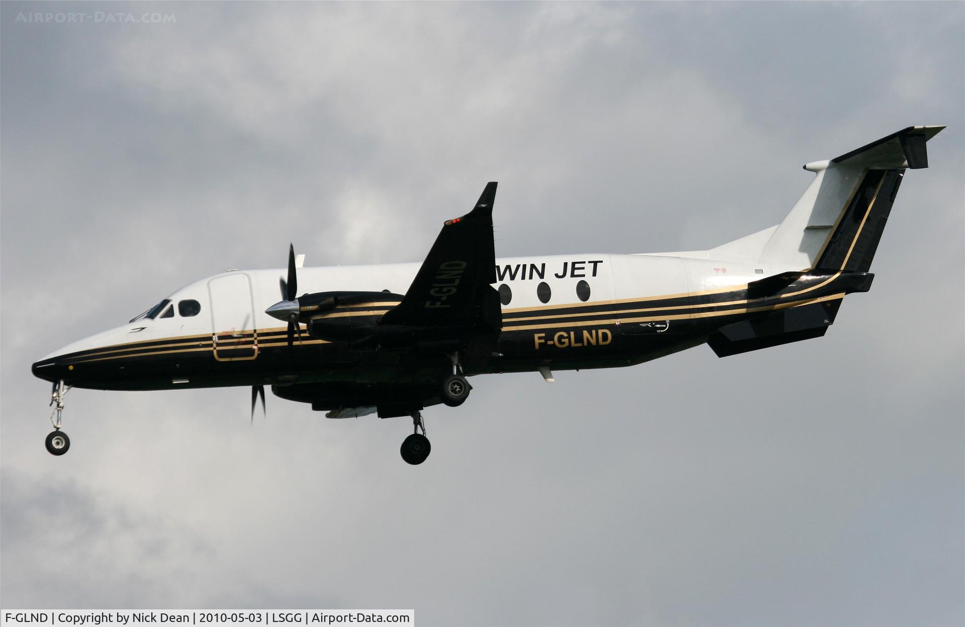 F-GLND, 1996 Beech 1900D C/N UE-196, LSGG