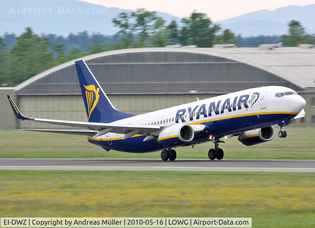 EI-DWZ, 2008 Boeing 737-8AS C/N 33628, Takeoff rwy 35.