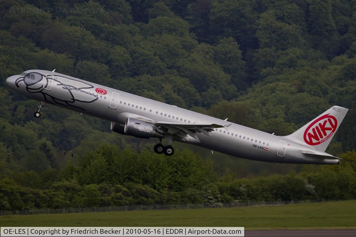 OE-LES, 2008 Airbus A321-211 C/N 3504, departing via RW27 to Palma de Mallorca