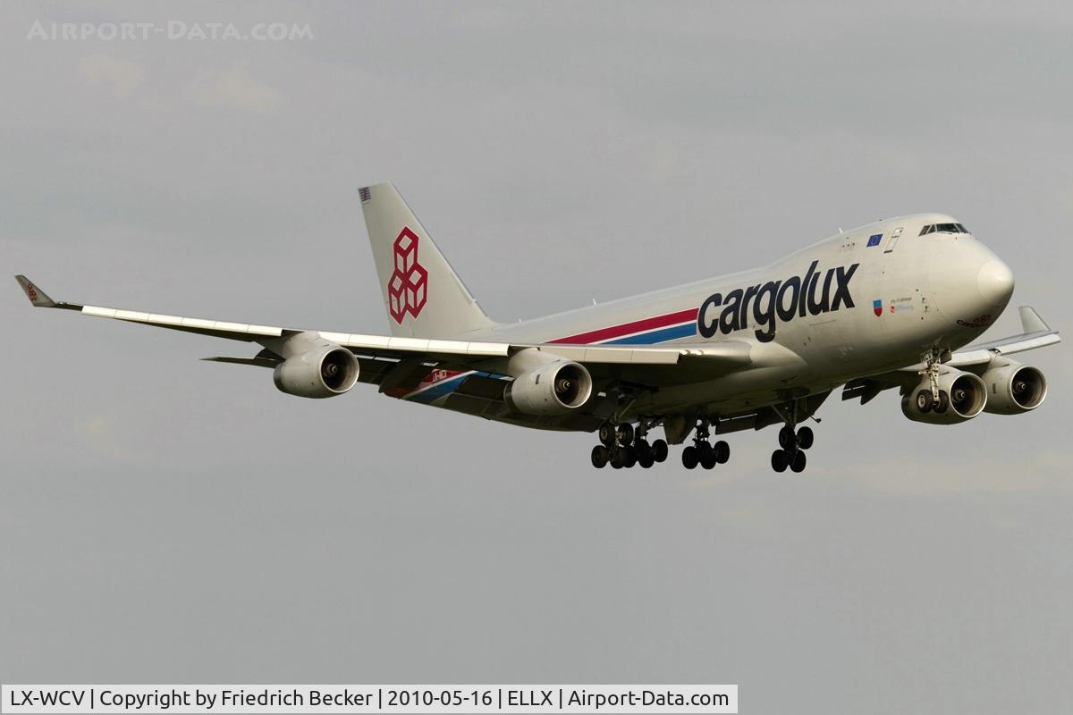 LX-WCV, 2007 Boeing 747-4R7F C/N 35804, short final RW24
