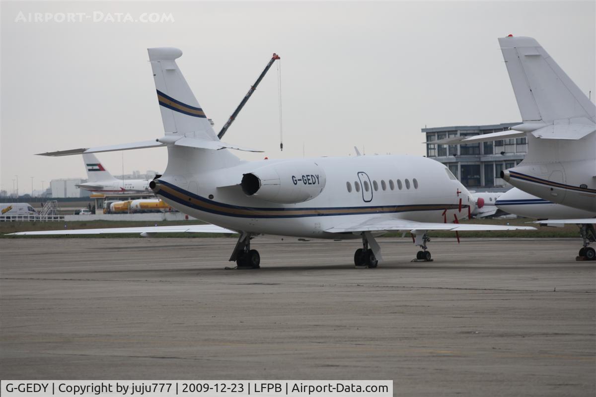 G-GEDY, 2003 Dassault Falcon 2000 C/N 208, on transit at Le Bourget