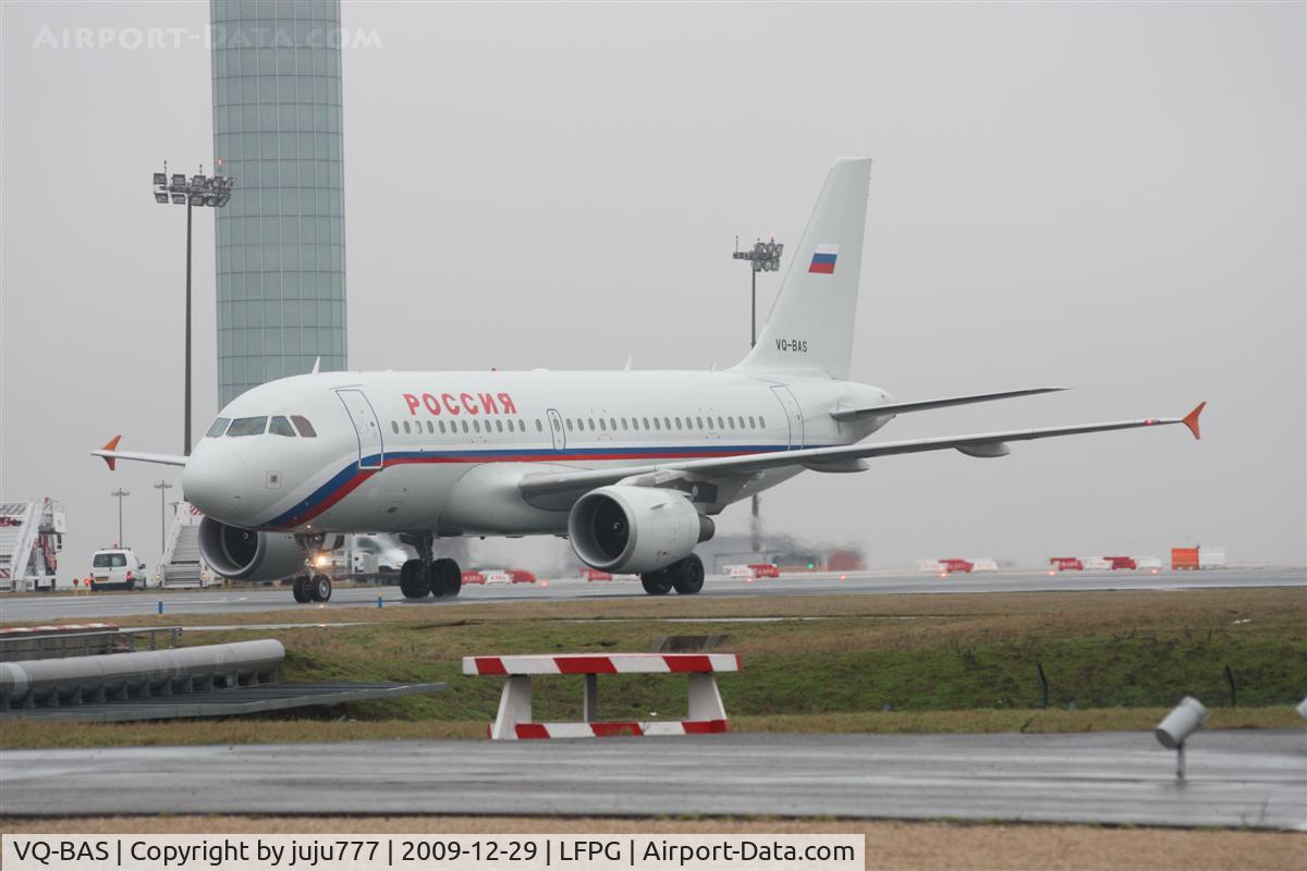VQ-BAS, 2002 Airbus A319-111 C/N 1863, on transit at CDG