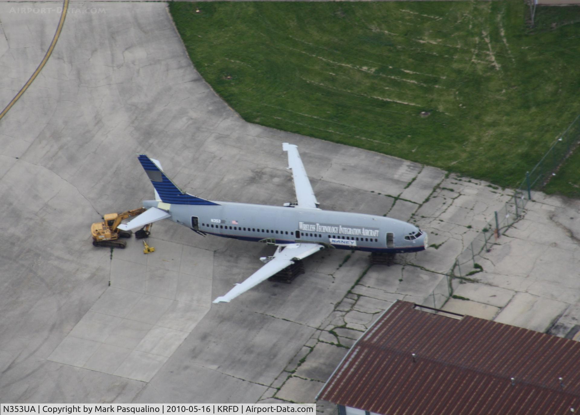 N353UA, 1988 Boeing 737-322 C/N 24321, Boeing 737-300
