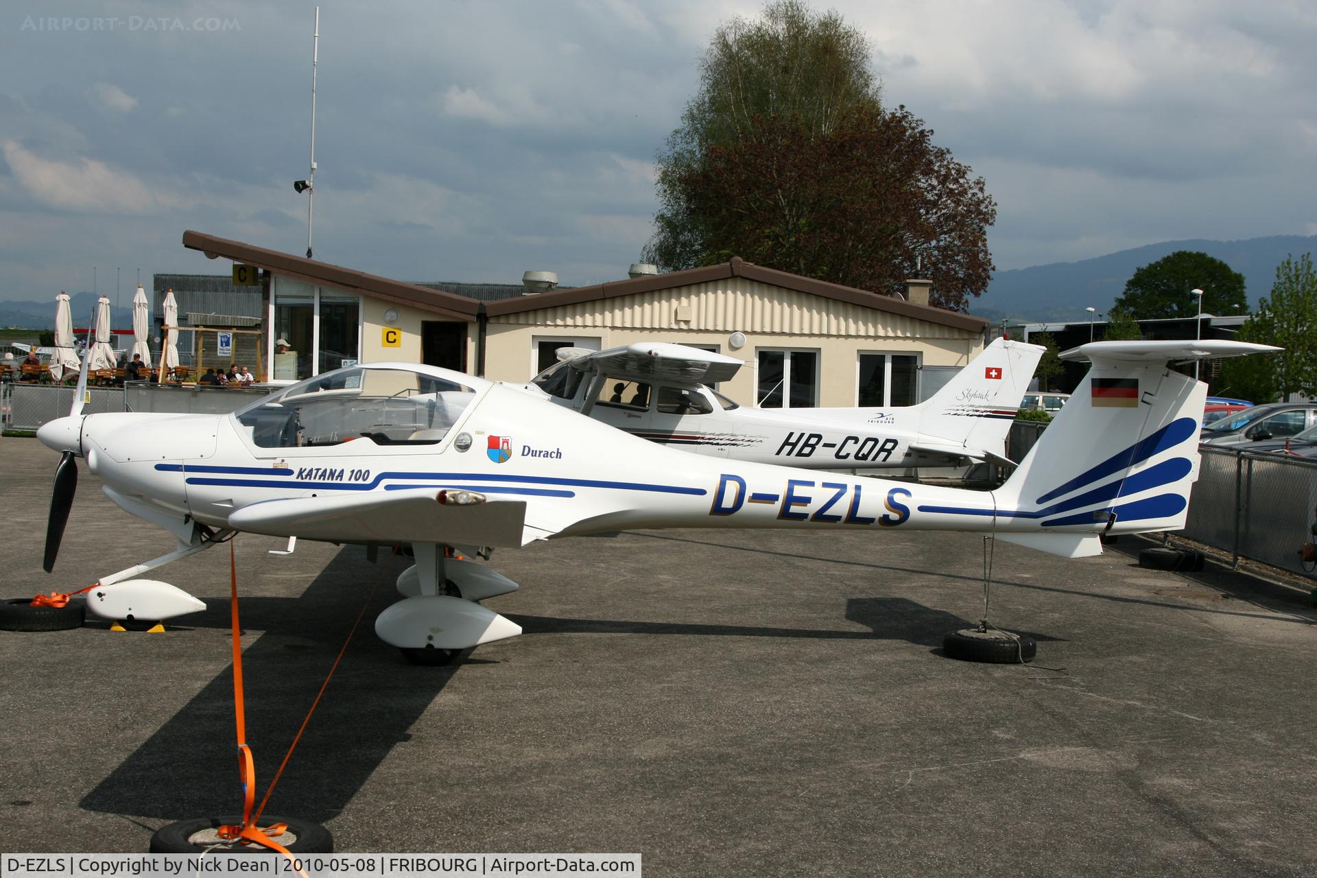 D-EZLS, Diamond DA-20 Katana C/N 20-092, Fribourg Airport