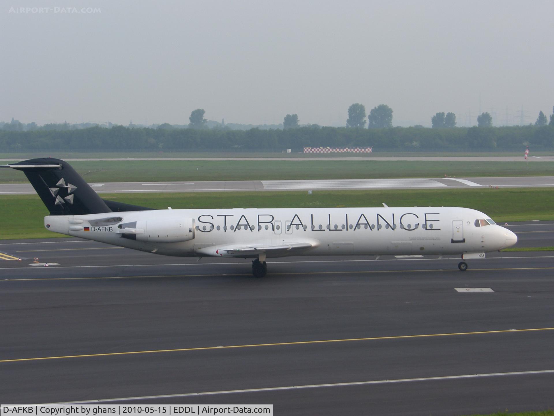 D-AFKB, 1994 Fokker 100 (F-28-0100) C/N 11527, Taxiing to holdingpoint 25L