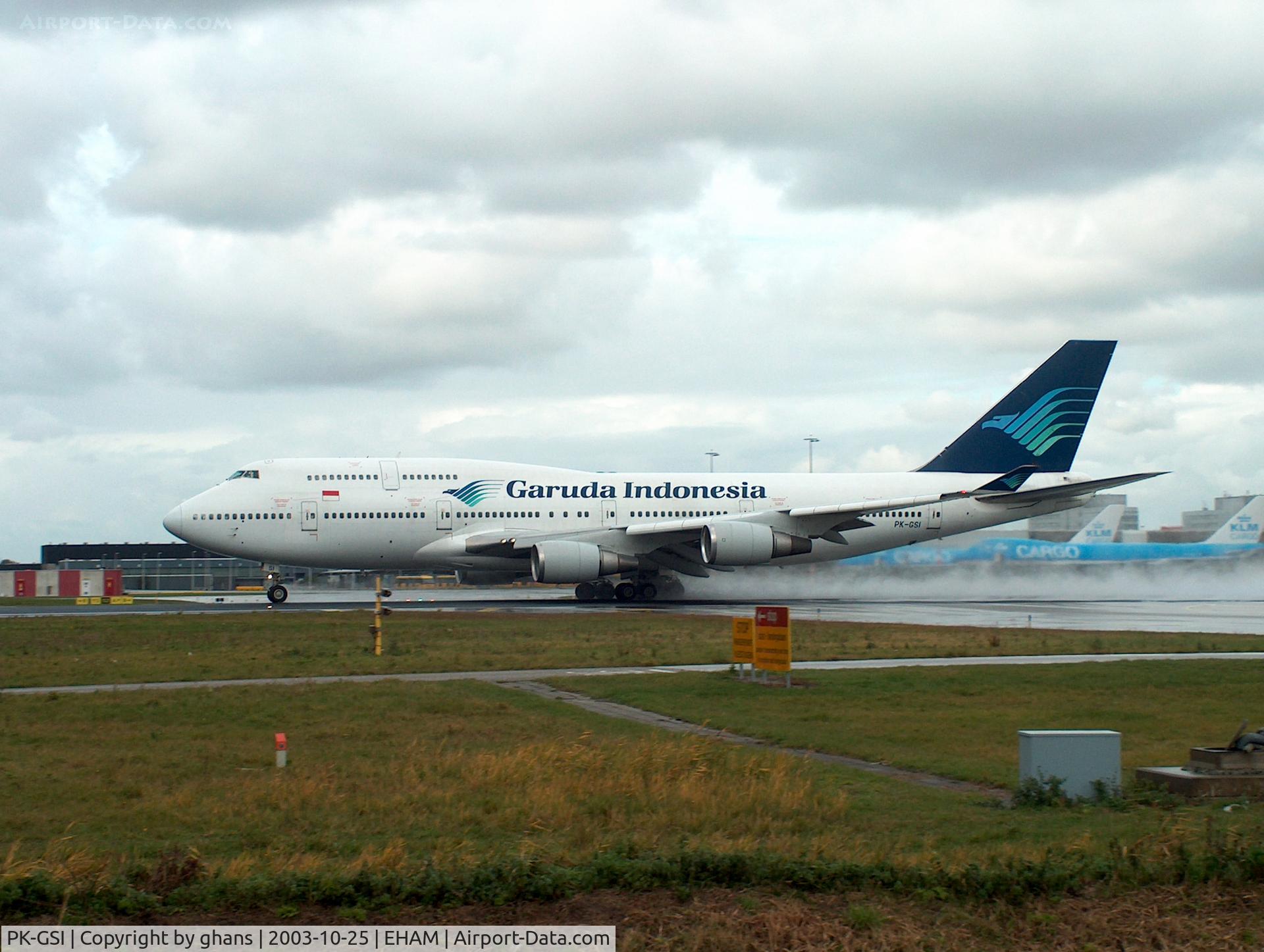 PK-GSI, 1992 Boeing 747-441 C/N 24956, Starting on a rainy day at Spl