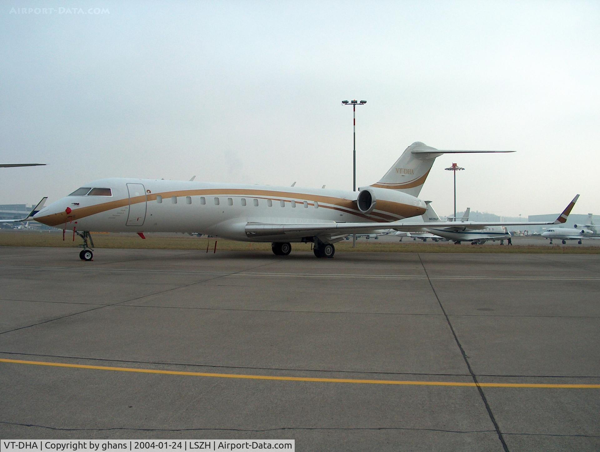 VT-DHA, 2002 Bombardier BD700-1A10 Global Express C/N 9111, Visiting the WEF2004