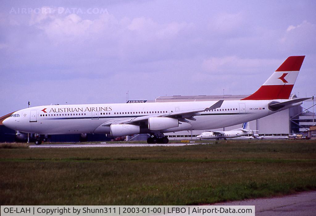 OE-LAH, 1995 Airbus A340-212 C/N 081, Lining up rwy 32R fordeparture...