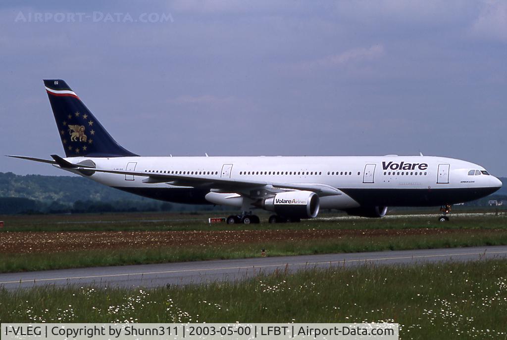 I-VLEG, 2002 Airbus A330-203 C/N 463, Arriving from flight and taxiing to the terminal...