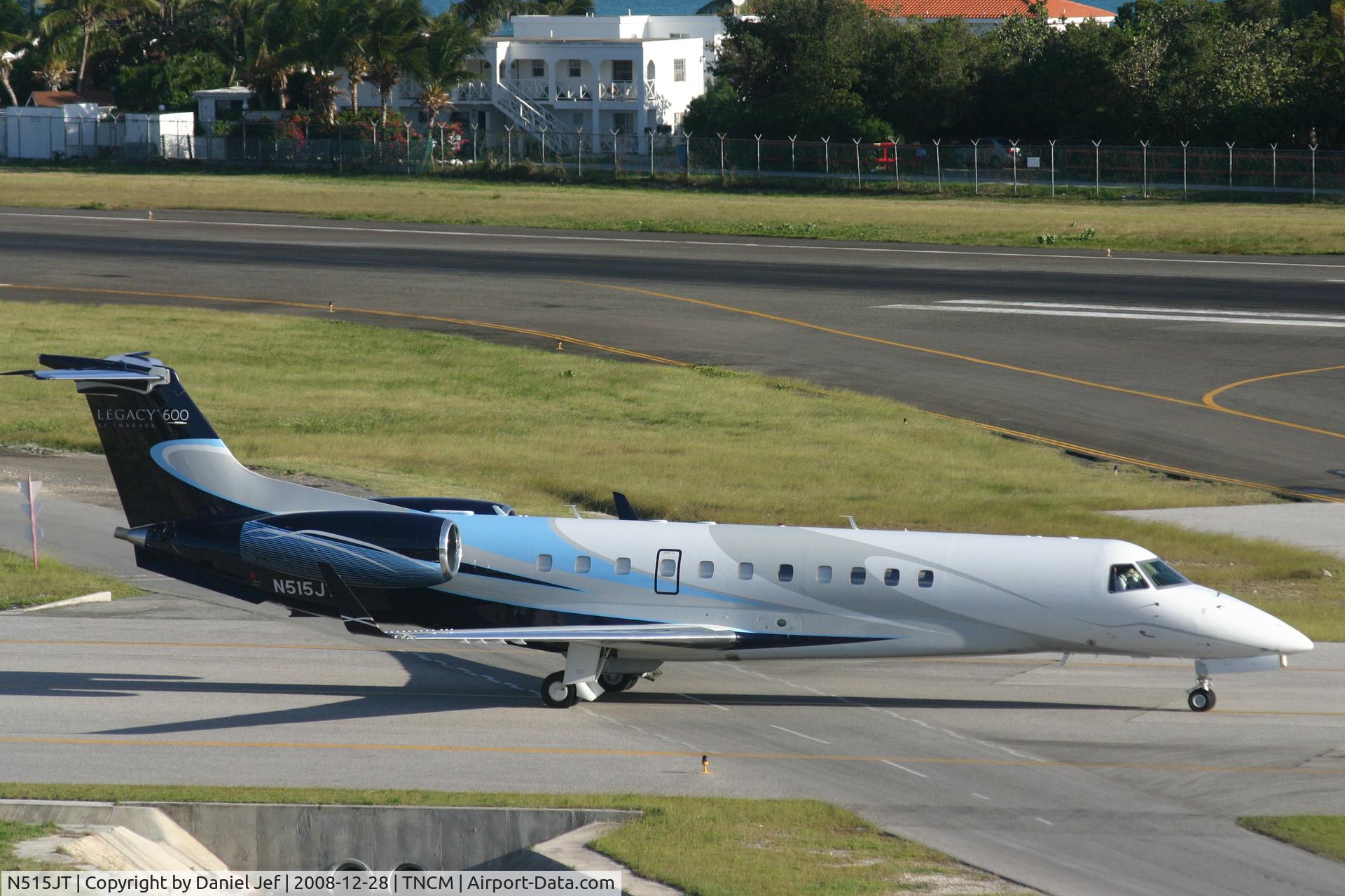 N515JT, 2006 Embraer EMB-135BJ Legacy C/N 14500950, N5151JT taxing via the bypass to the holding point Alpha