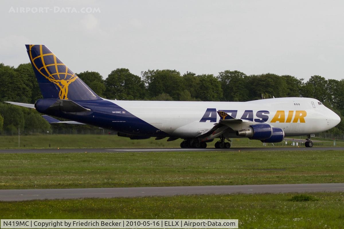 N419MC, 1996 Boeing 747-48EF C/N 28367, departing via RW24